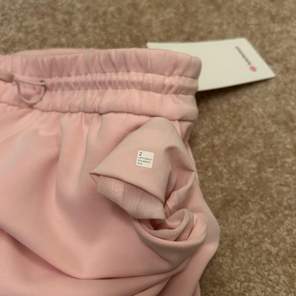NWT Lululemon Softstreme High Rise Short 4” - Flush Pink - Size 2 - Picture 4 of 11